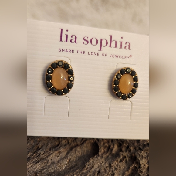 NWOT Lia Sophia yellow and Burgundy cut crystal earrings - Picture 2 of 3